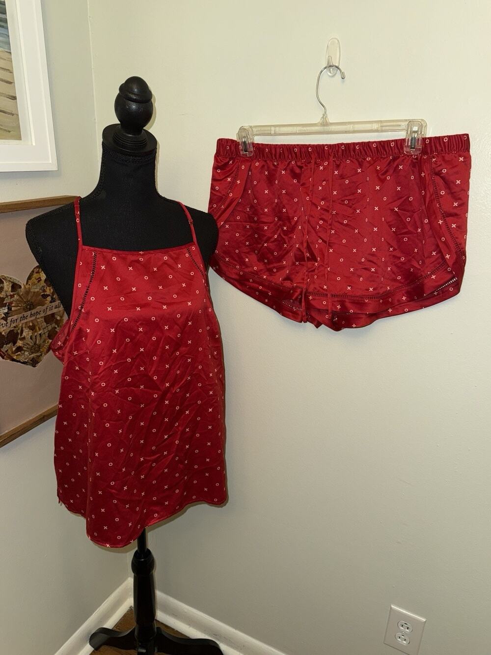 Gillian O’Malley Red Two Piece Pajama Set Shorts Tank Open Back XL